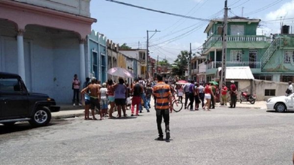 Resurgen pequeñas protestas en Cuba por los constantes apagones, ¿qué se viene?