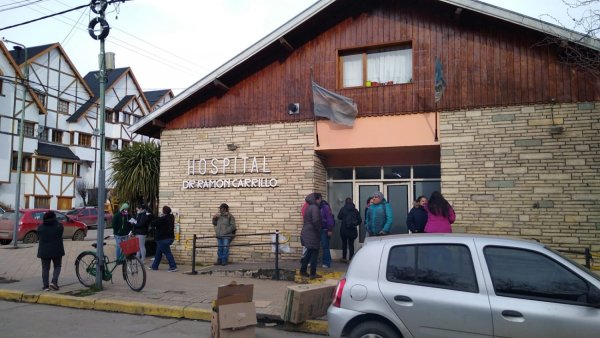 Despiden a 3 trabajadoras del sector limpieza en el Hospital de San Martín de los Andes