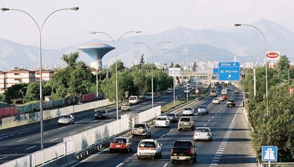 La fusión de las dos gigantes concesionarias de autopistas en Chile