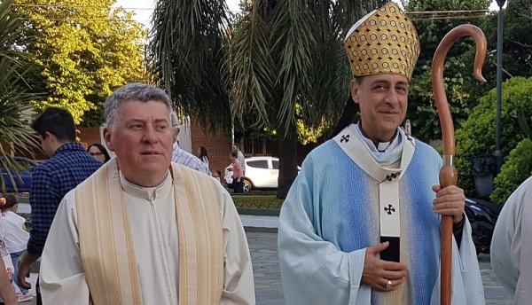 Francisco premió a Tucho Fernández, encubridor de pedófilos, con un cargo central en el Vaticano