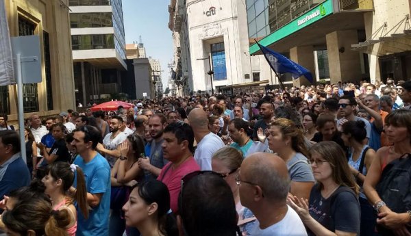 Christian Castillo: "Todo el gremio bancario tiene que golpear como un solo puño"