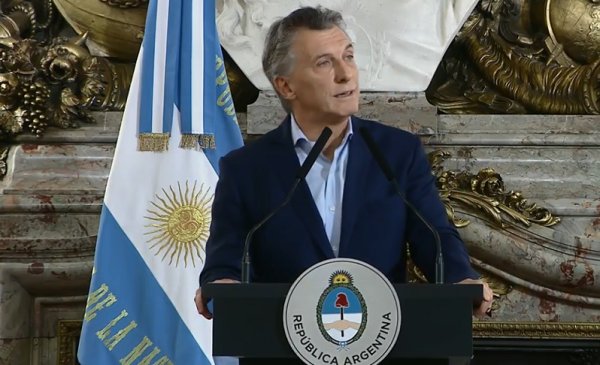 Macri recortará 1.500 millones en cargos políticos, un 1,5 % de lo que les recortó a los jubilados