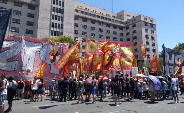 Concentración en Comodoro Py contra la persecución a los luchadores