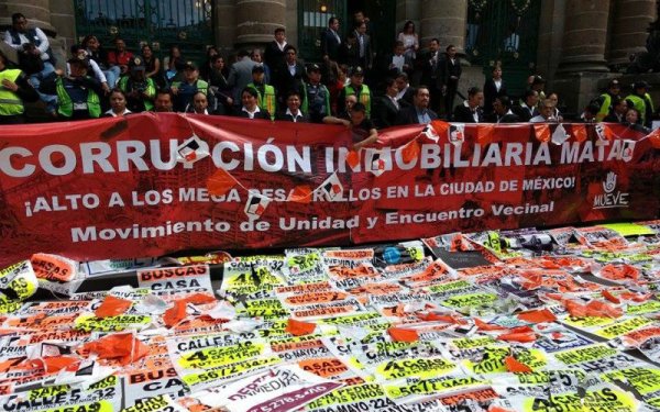 Damnificados del 19S protestan contra la imposición de créditos 