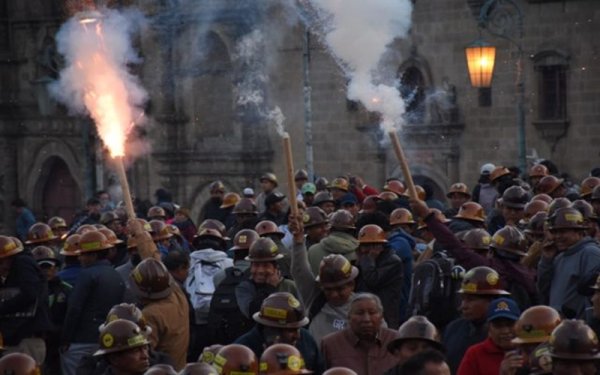 "Cooperativas mineras": saqueo y explotación neoliberal en su máxima expresión