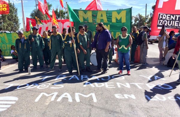 Trabajadores de MAM cortaron los puentes carreteros ante la falta de respuesta del gobierno