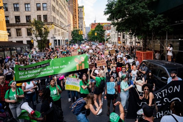 Coaliciones de izquierda y sindicatos movilizaron a 20.000 personas en Nueva York en defensa del aborto