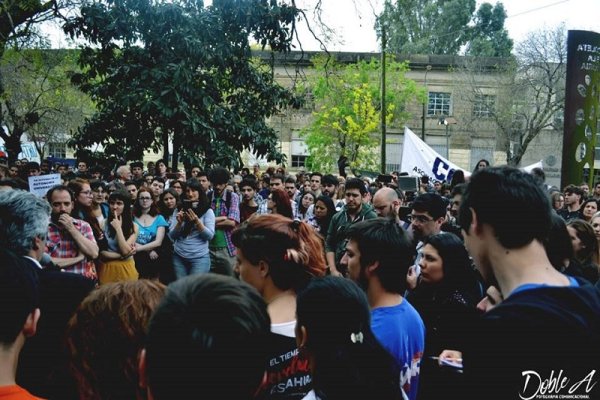 Voces de estudiantes y docentes ante la irrupción de Gendarmería en la UNR