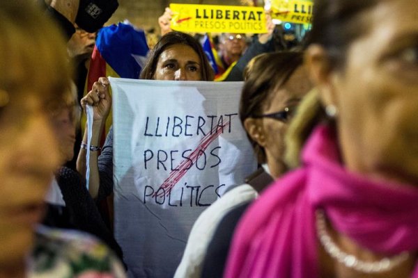 [VIVO] Otra noche de marchas en Barcelona por la libertad de los presos