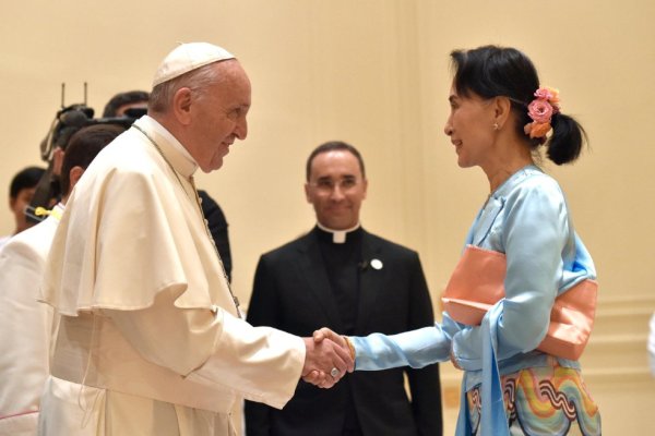 El Papa Francisco comenzó su gira por el sudeste asiático