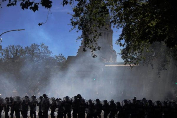 Estudiantes se solidarizan con Daniel Sandoval, quien perdió un ojo en la represión 