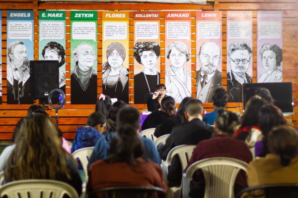 Exitoso lanzamiento del libro “Mujeres, revolución y socialismo” en Antofagasta