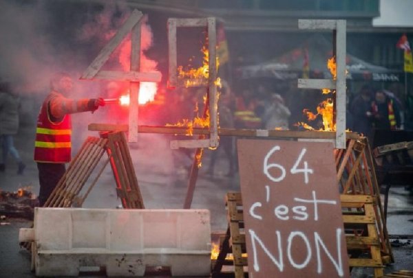 El 62% de los franceses (un 79% entre trabajadores) piensan que hay que reforzar el movimiento: ¡generalicemos la huelga!