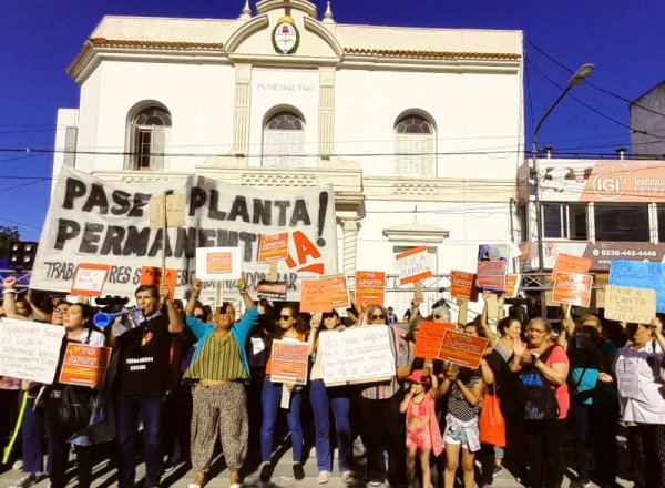  Pilar: trabajadores sociales se organizan contra la precarización laboral