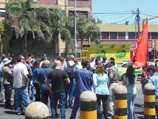 Asamblea y corte en el Polo Sanitario