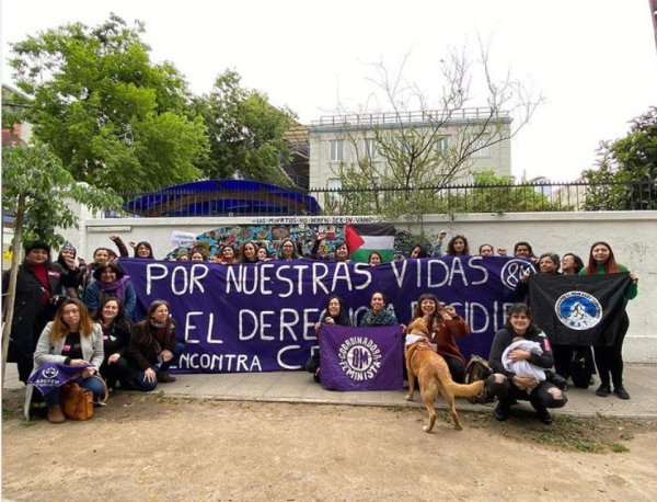 CF8M realiza asamblea “En Contra”: ¡No basta una campaña electoral! Desde Pan y Rosas llamamos a fortalecer un movimiento de mujeres independiente del gobierno e internacionalista