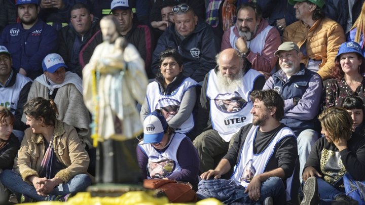 Foto: La Unión de Trabajadores y Trabajadoras de la Economía Popular (UTEP), en la marcha de San Cayetano | Pepe Mateos - Télam