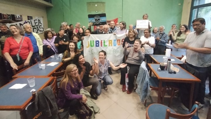 Al finalizar la reunión, la foto común