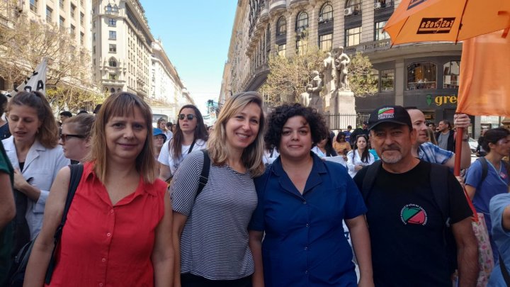 Con la diputada Myriam Bregman, la enfermera Bárbara Acevedo y el dirigente obrero Raúl Godoy del PTS/Frente de Izquierda