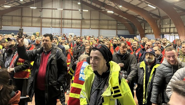 Asamblea de los trabajadores de la energía (luz y gas) votaron cortar la electricidad del Stade de France y de la villa olímpica en Saint-Denis.