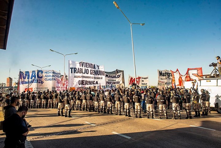 Movilización en Puente Pueyrredón