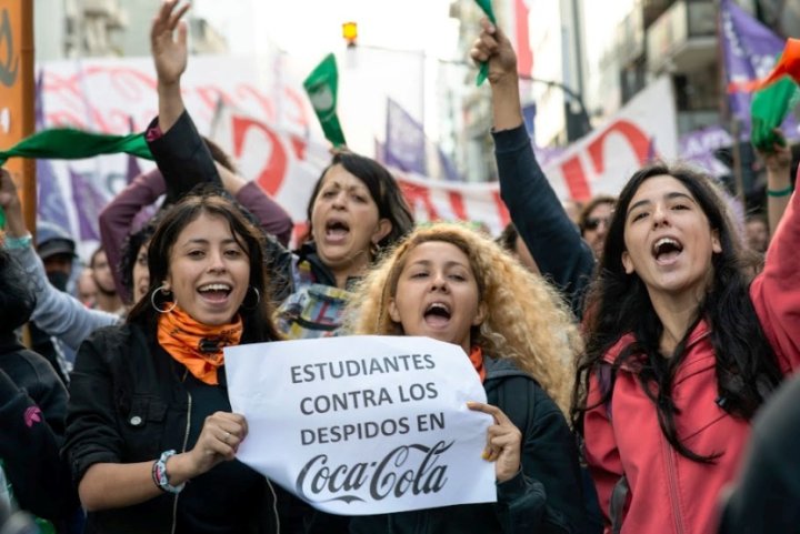 Movilización en apoyo a trabajadores de Coca-Cola despedidos